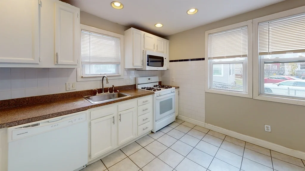 22-24 Kelley Ct, Brighton