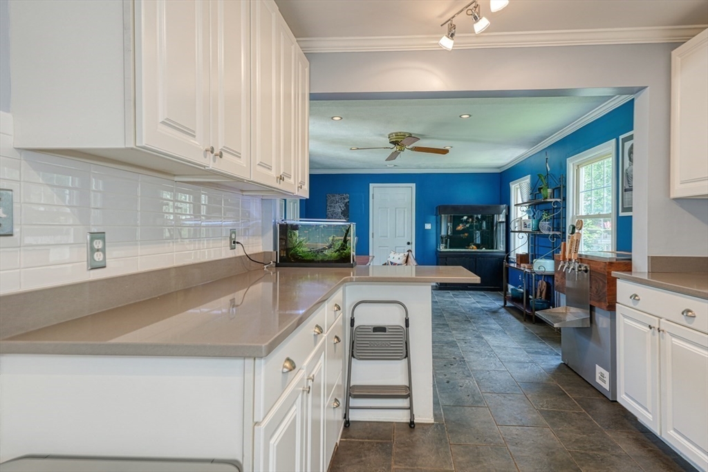 85 Roosevelt Rd, Medford