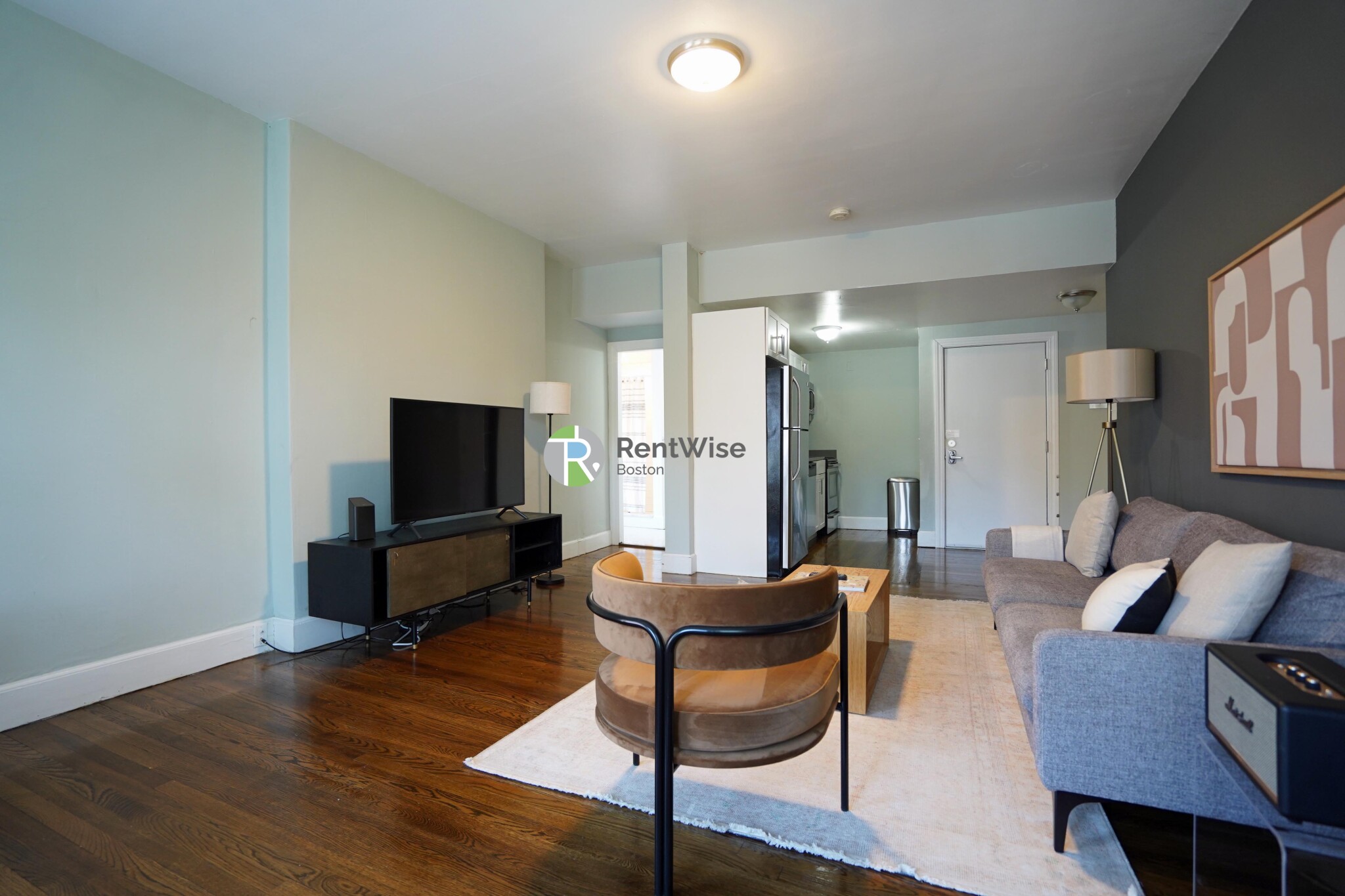 45 Carlton St, Longwood