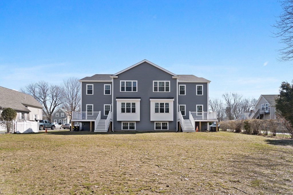 17 Monroe St, Norwood