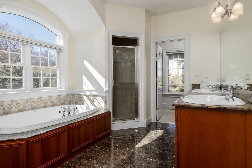 63 Skyfields Dr, Groton