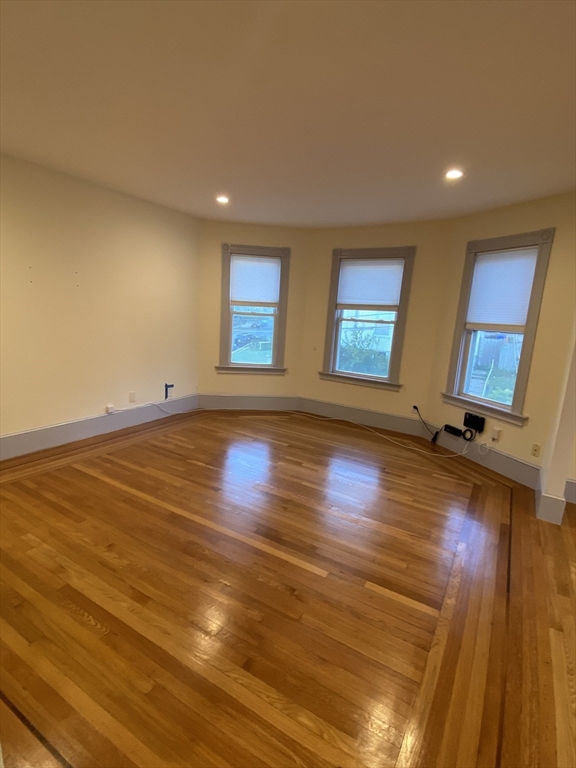 99 Walnut St, Malden