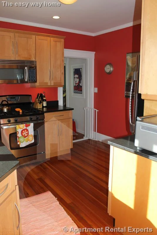 25 Leonard St, Davis Square