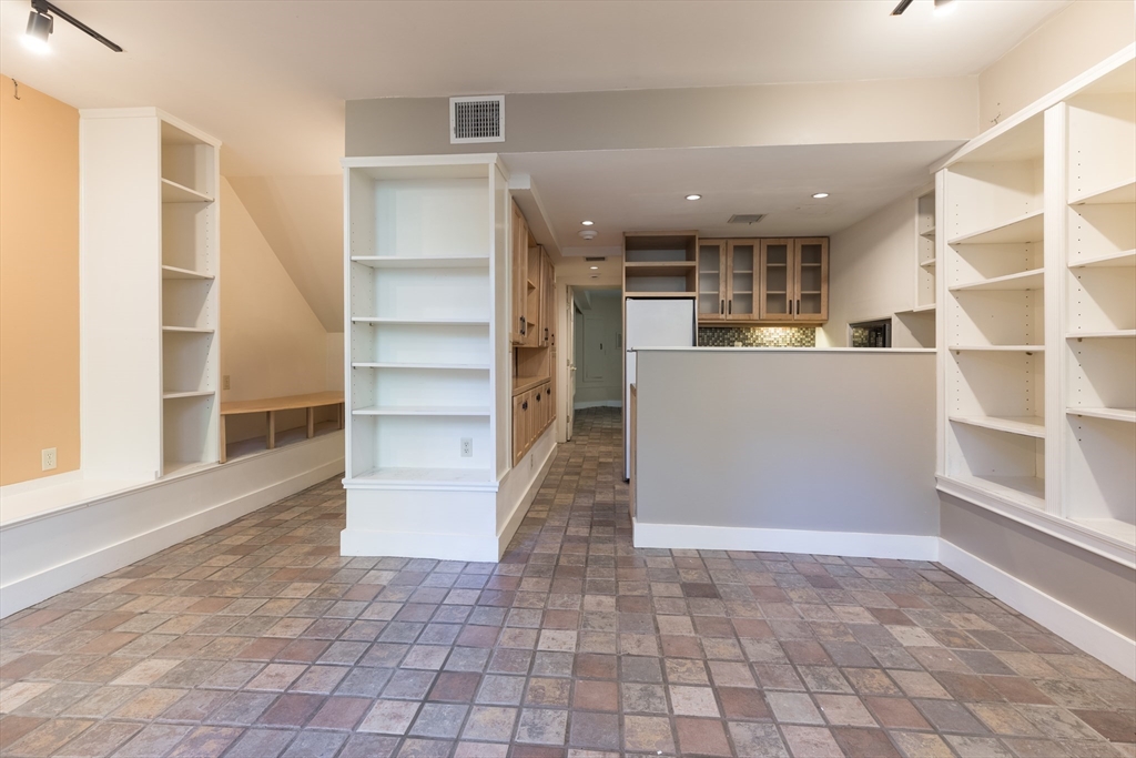 75 Chandler St, South End