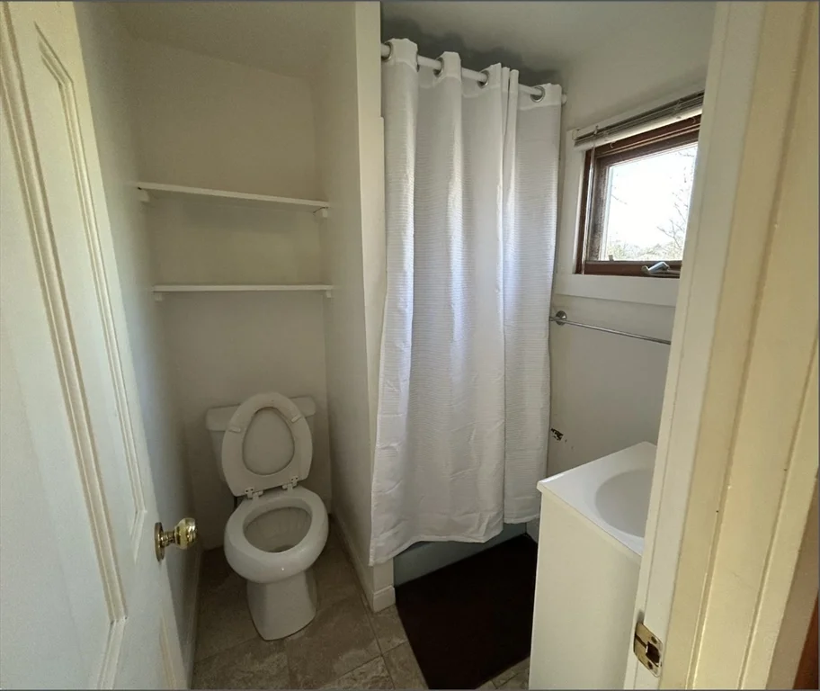 16 Whittier Rd, Natick