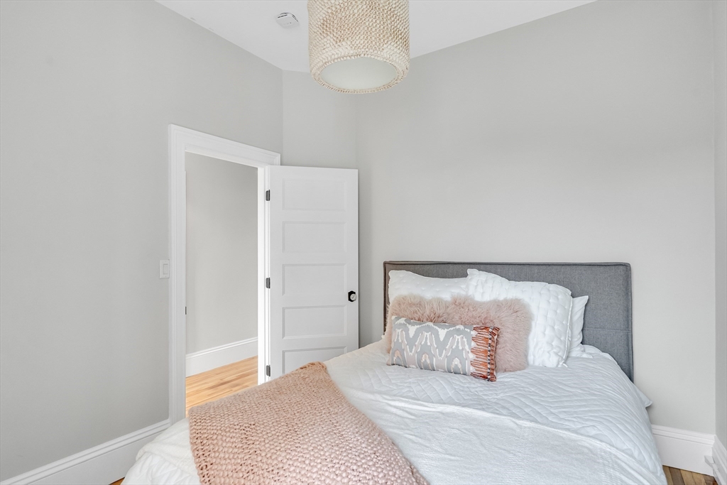 1485 Beacon St, Coolidge Corner