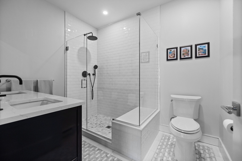 471 Hanover St, North End