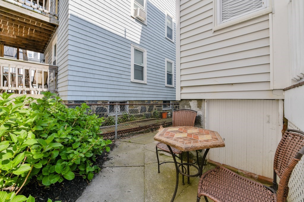 72 Lexington Ave, Davis Square