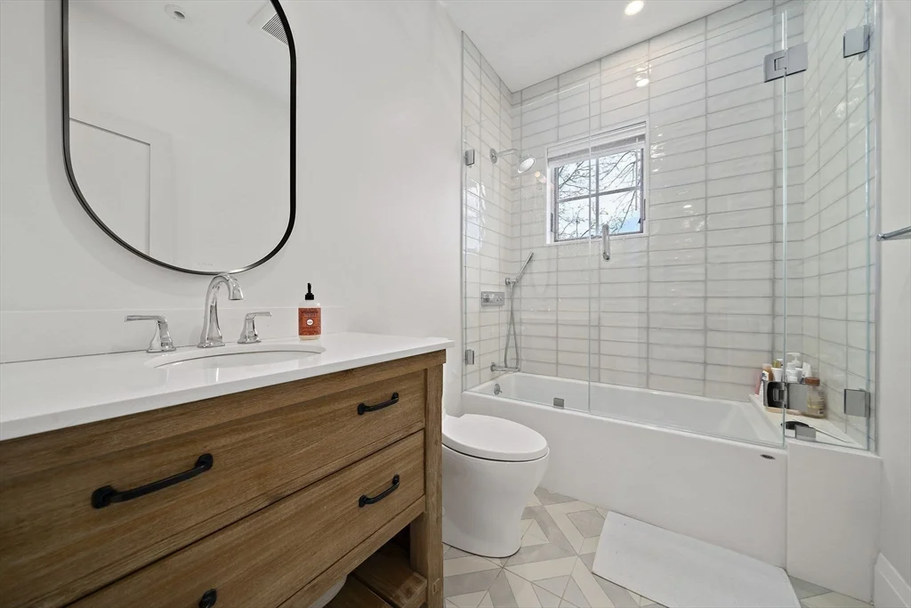 144 Linden St, Wellesley