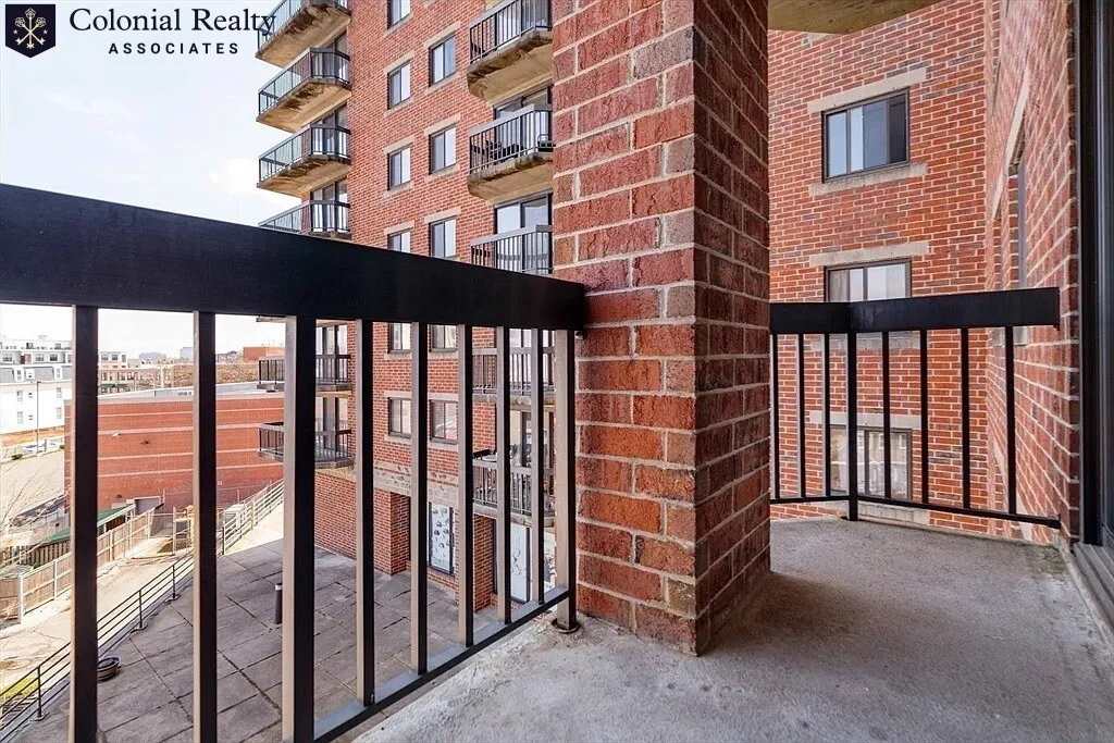 15 North Beacon St, Allston