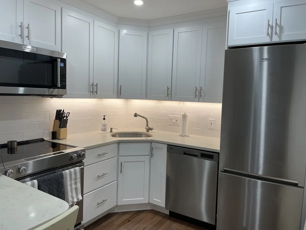 144 Commonwealth, Back Bay