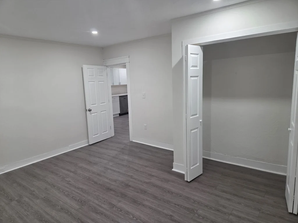 11 Rice Ave, Shrewsbury