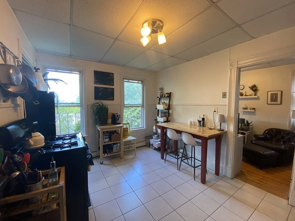 496 Sumner St, East Boston