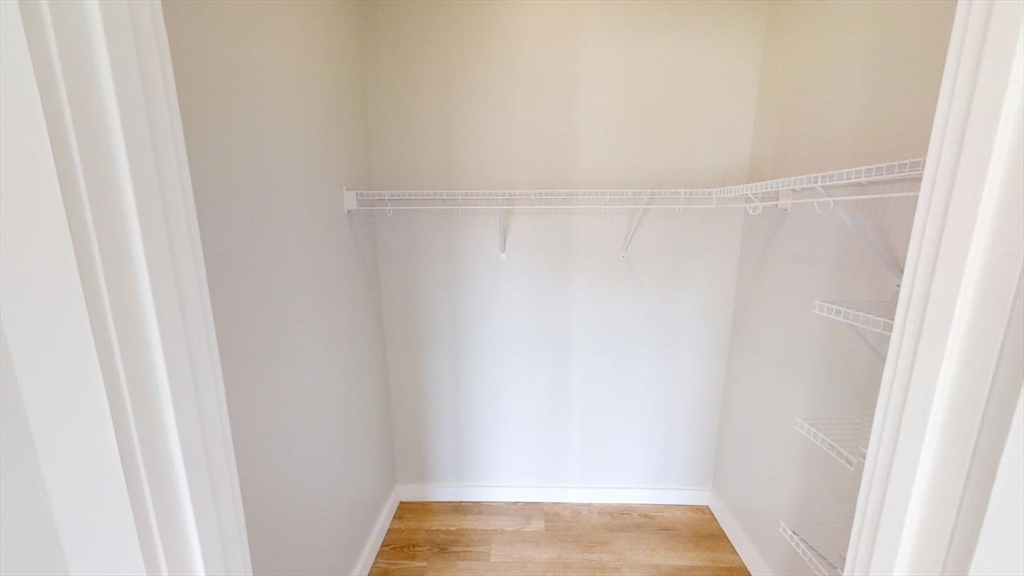 20 4th Ave, Burlington