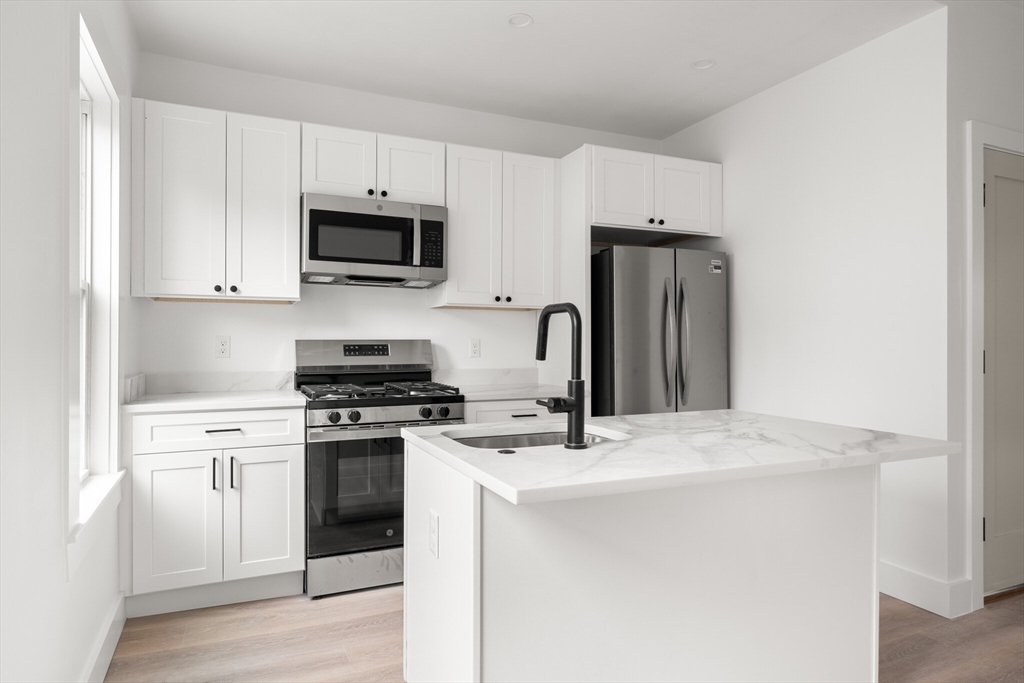 467 E 3rd St, South Boston