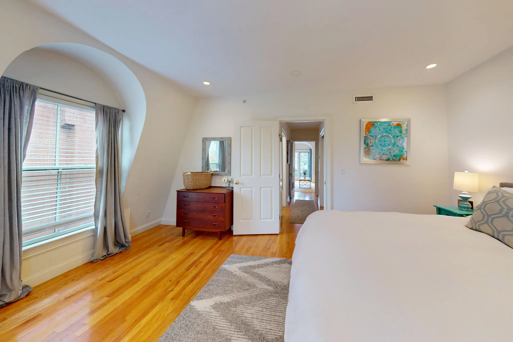 2 Harvard St, Brookline Village