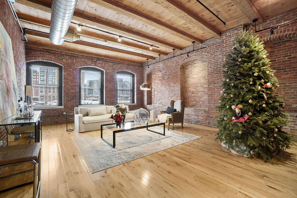 21 Wormwood St, South Boston