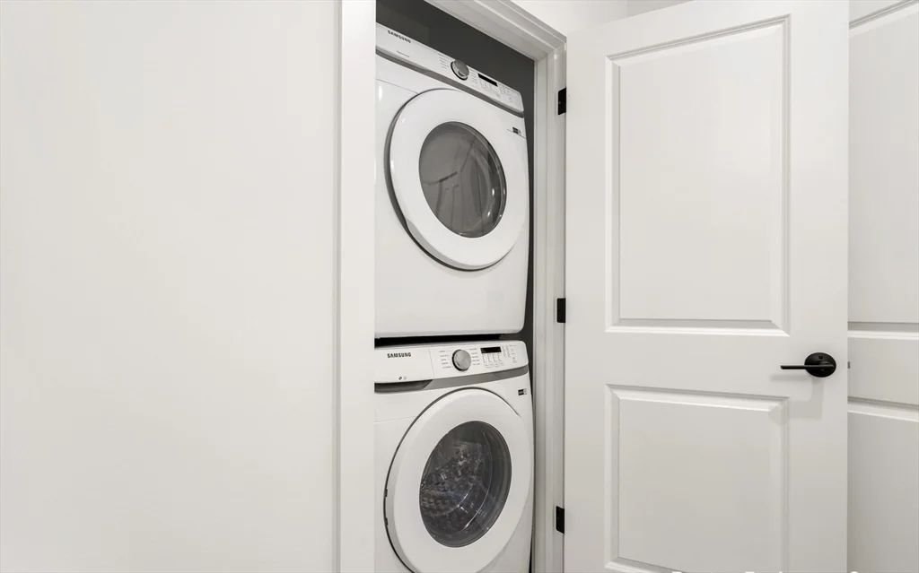 600 Broadway, Everett