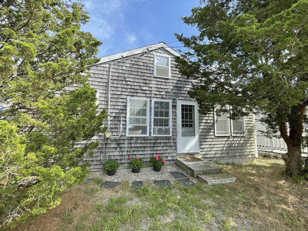 28 Brighton St, Green Harbor