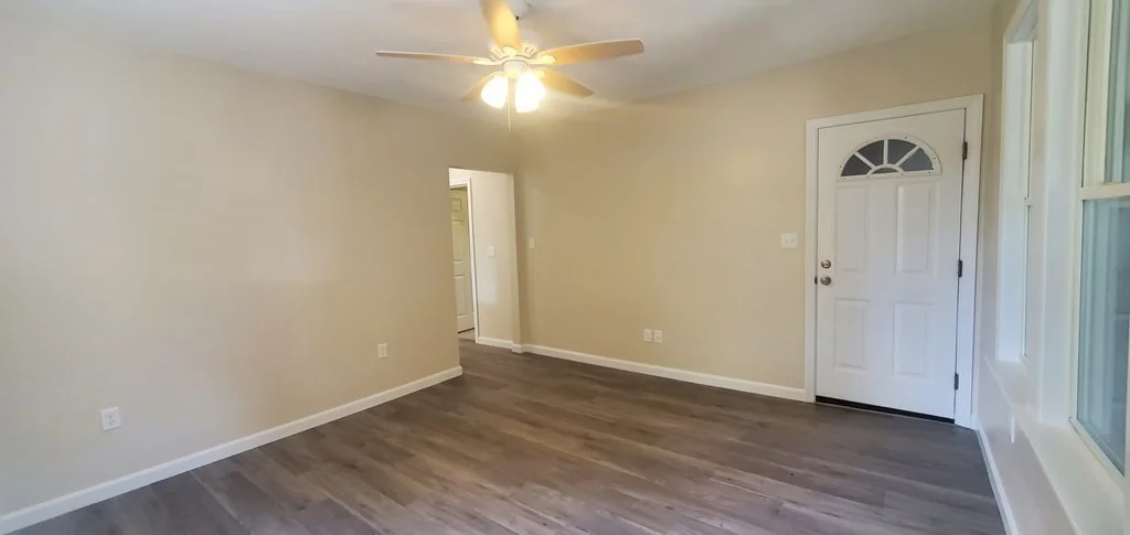 86 Pinehurst, Auburn