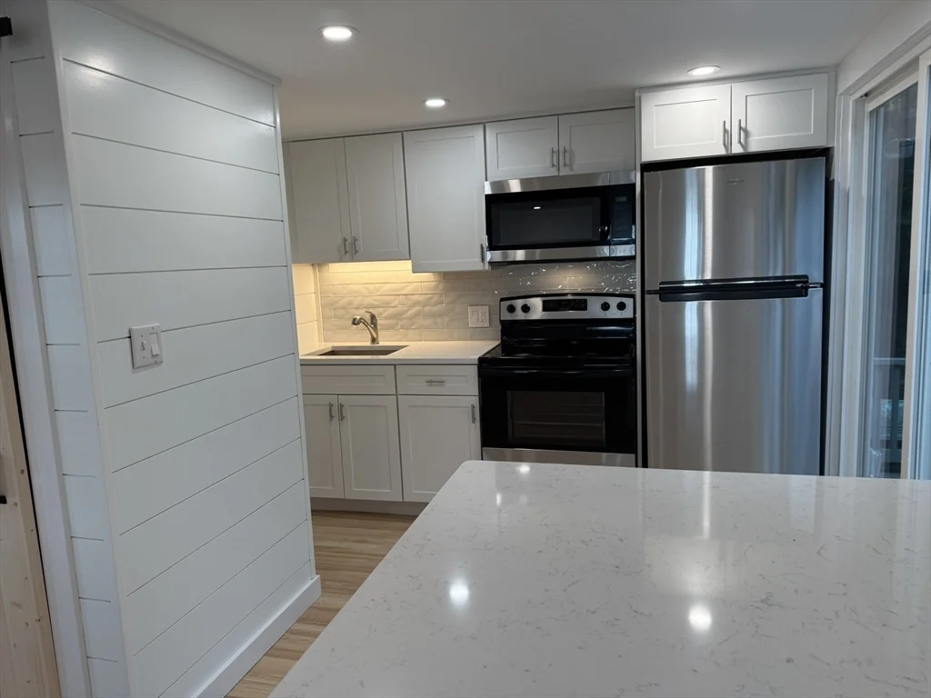 68 Post N Rail Ave, Cedarville