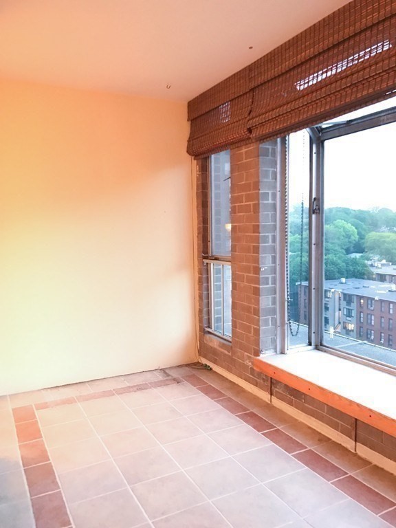 33 Pond Ave, Brookline