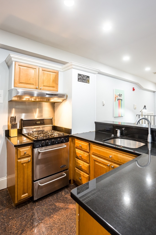 90 Warrenton St, Back Bay