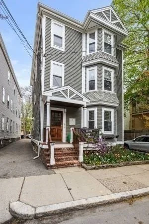 128 Chestnut St, Brookline