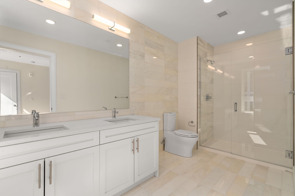 301 Border St, Central Square