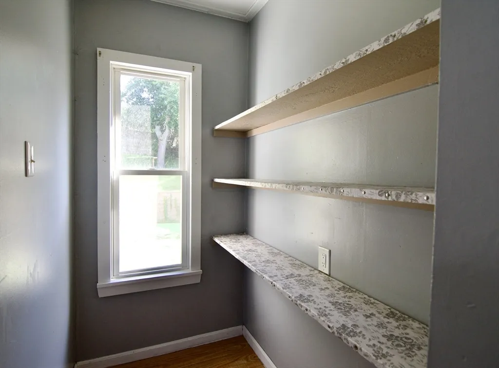 425 Taylor St, Springfield