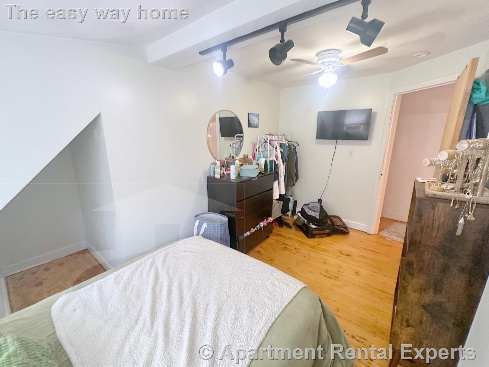 1230 Broadway, Teele Square