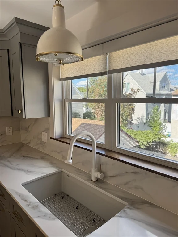 85 Morton Ave, Medford