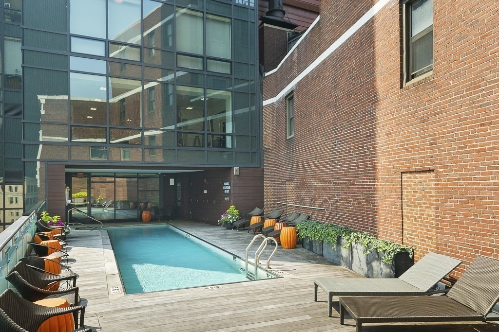 45 Province St, Midtown