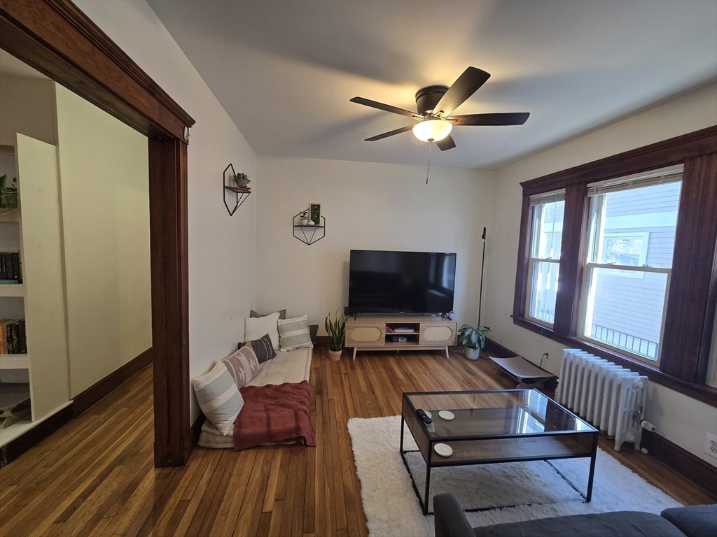 38 Hillside St, Mission Hill