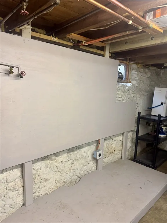 16 Winona Ave, Sconticut Neck