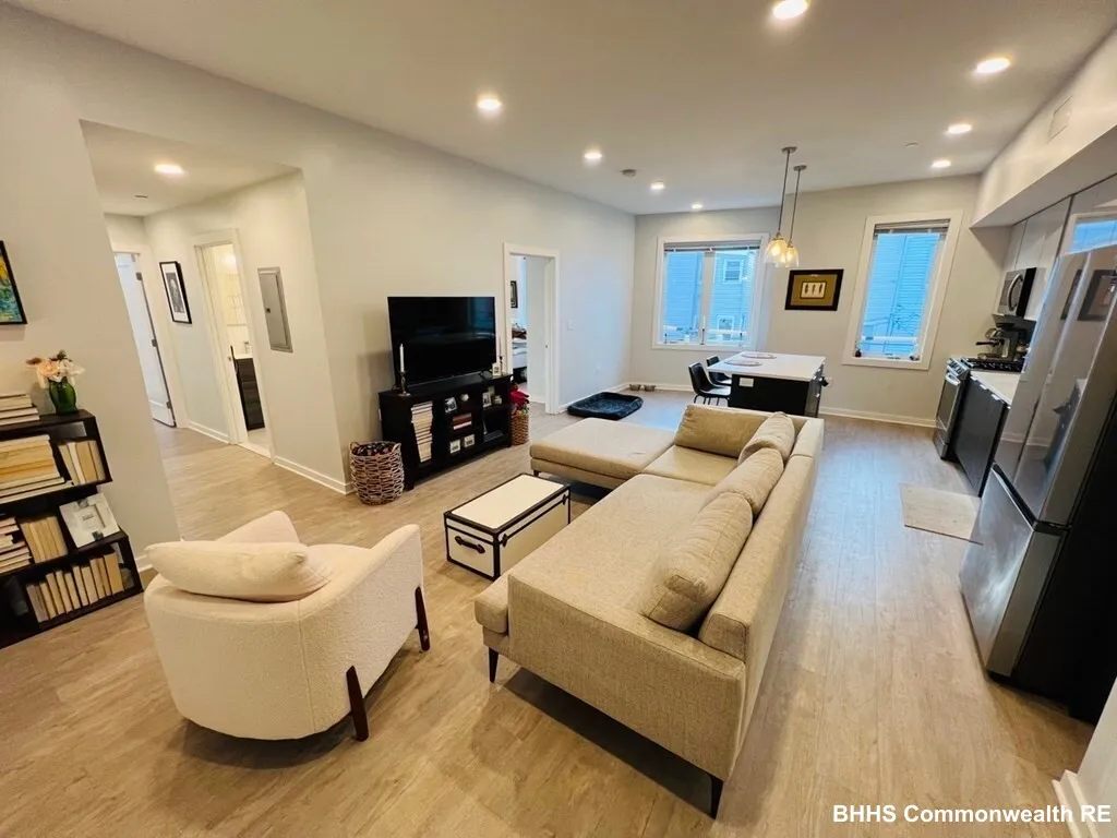 14 Ward St, Ward Two