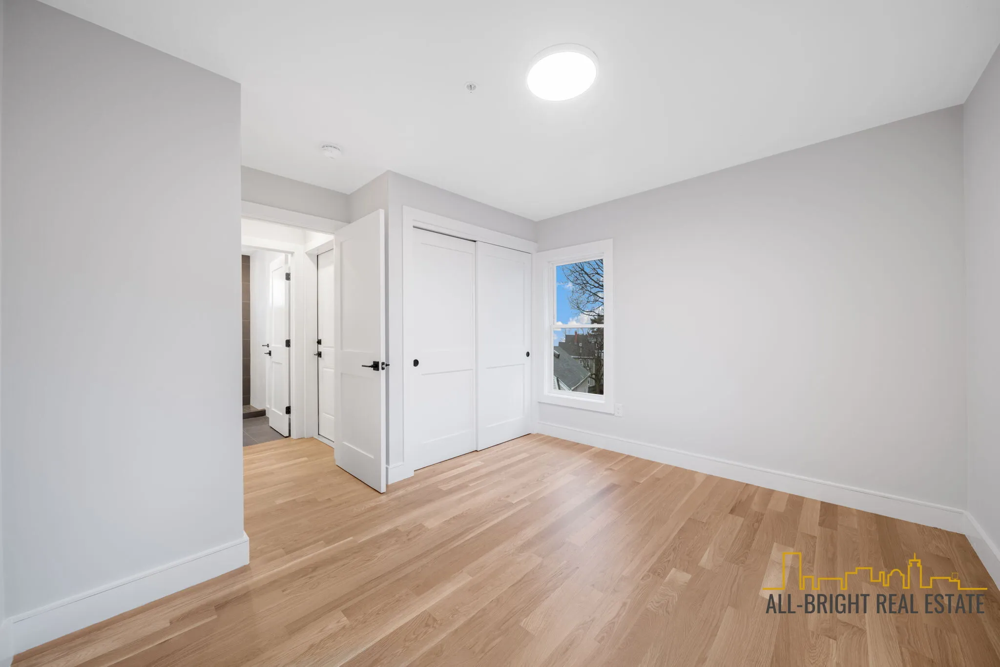 9 Wenham St, Jamaica Plain