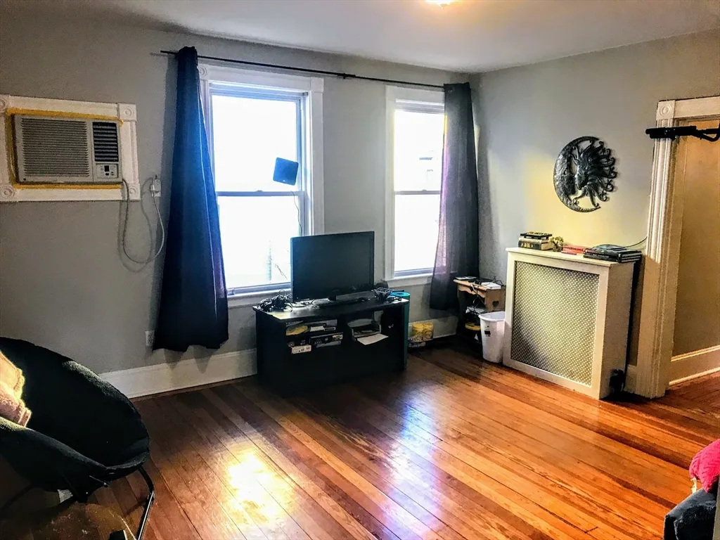 121 Richdale Ave, Neighborhood Nine