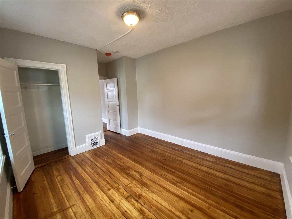 3 bed, 1 bath apartment for rent at 101 Capen St Unit 2, Dorchester — photo 2 of 6