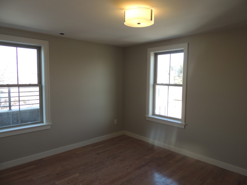 3 bed, 2 bath apartment for rent at 65 Willow Ct Unit 6, Dorchester — photo 5 of 6