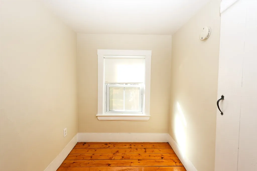 354 Pond St, Braintree