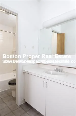 57 Westland Ave, Fenway