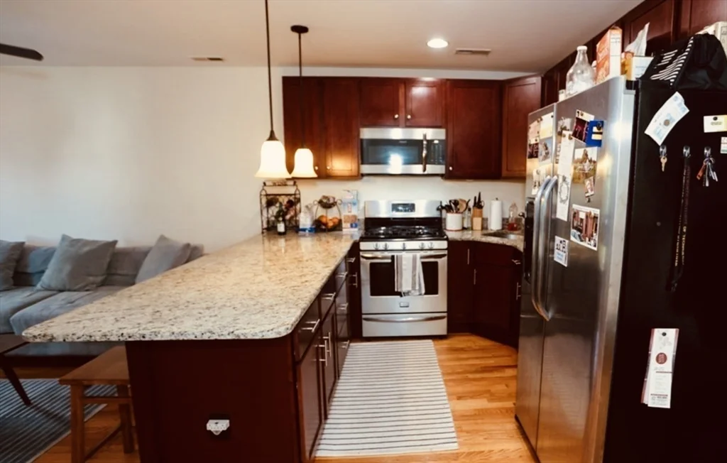 21 Highland Park Ave, Roxbury