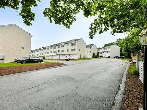 1005 Trapelo Rd, North Waltham