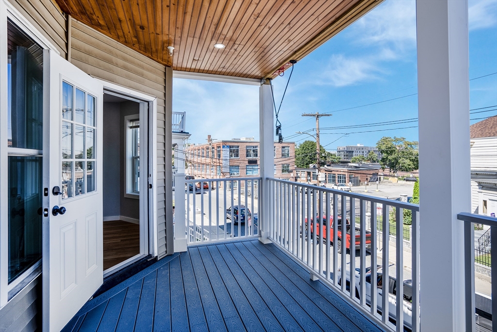 27 Linden St, Allston