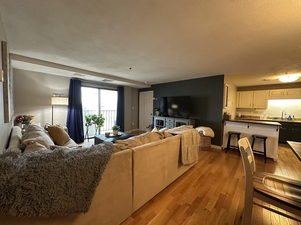 39 Parlin St, Everett