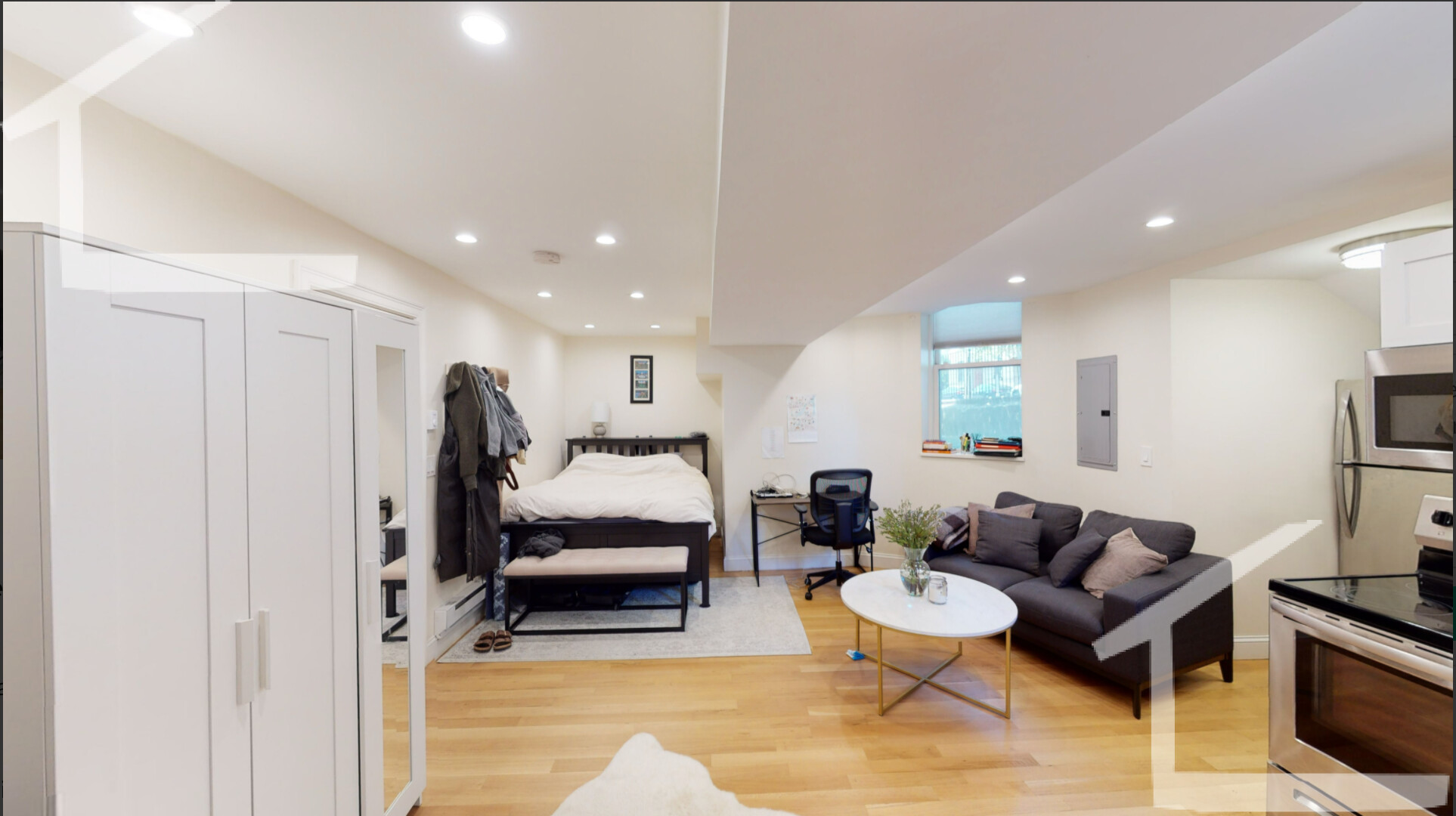 1 Gloucester St, Back Bay