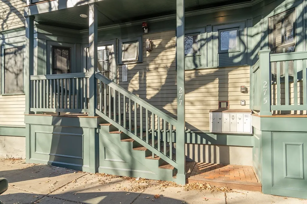 275 River St, Cambridgeport