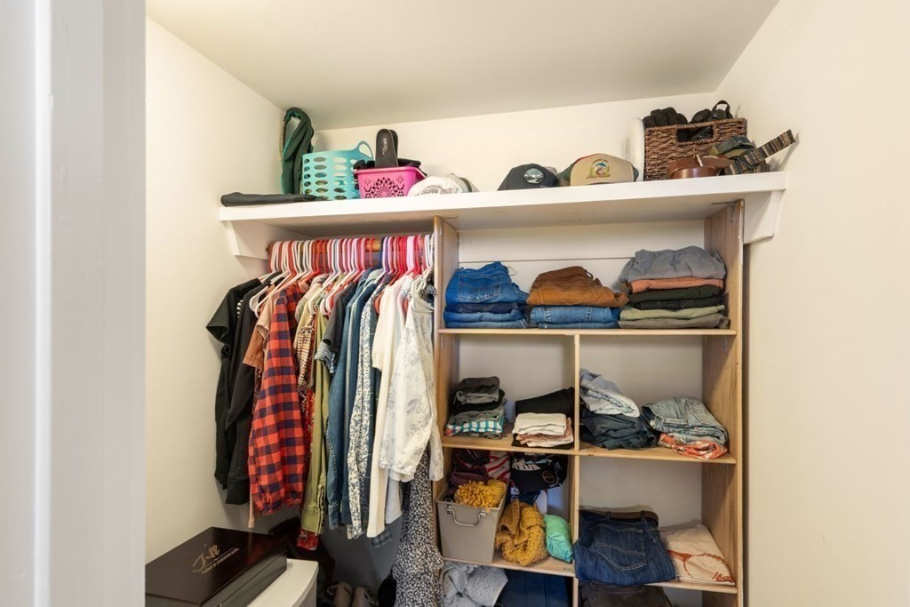 12 Magnolia Ave, Mid-Cambridge