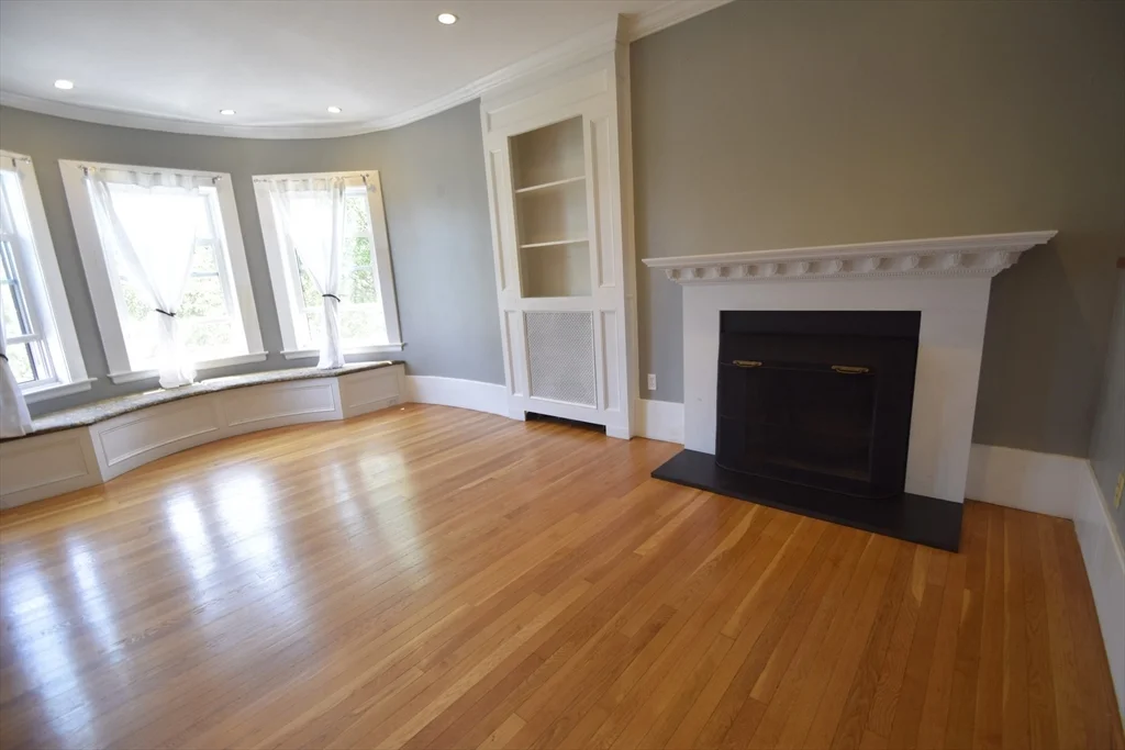 1402 Beacon St, Coolidge Corner